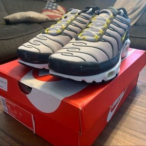 Nike air max plus sold